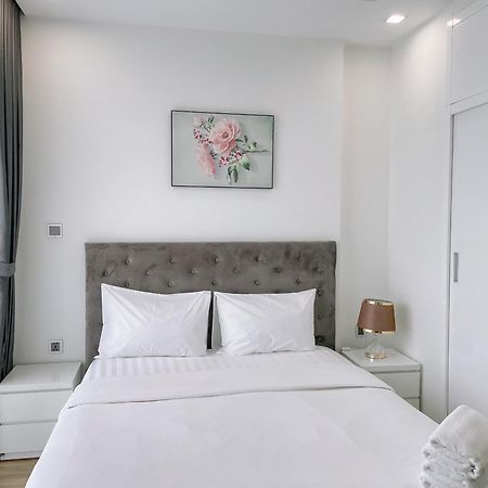 Rosee House -Luxury Apartment In Vinhomes Greenbay Ханой Екстериор снимка