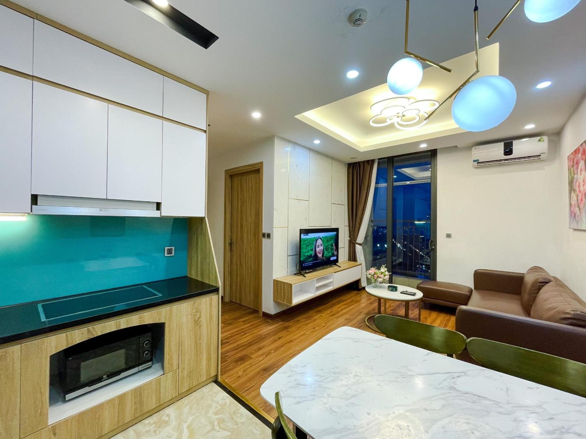 Rosee House -Luxury Apartment In Vinhomes Greenbay Ханой Екстериор снимка